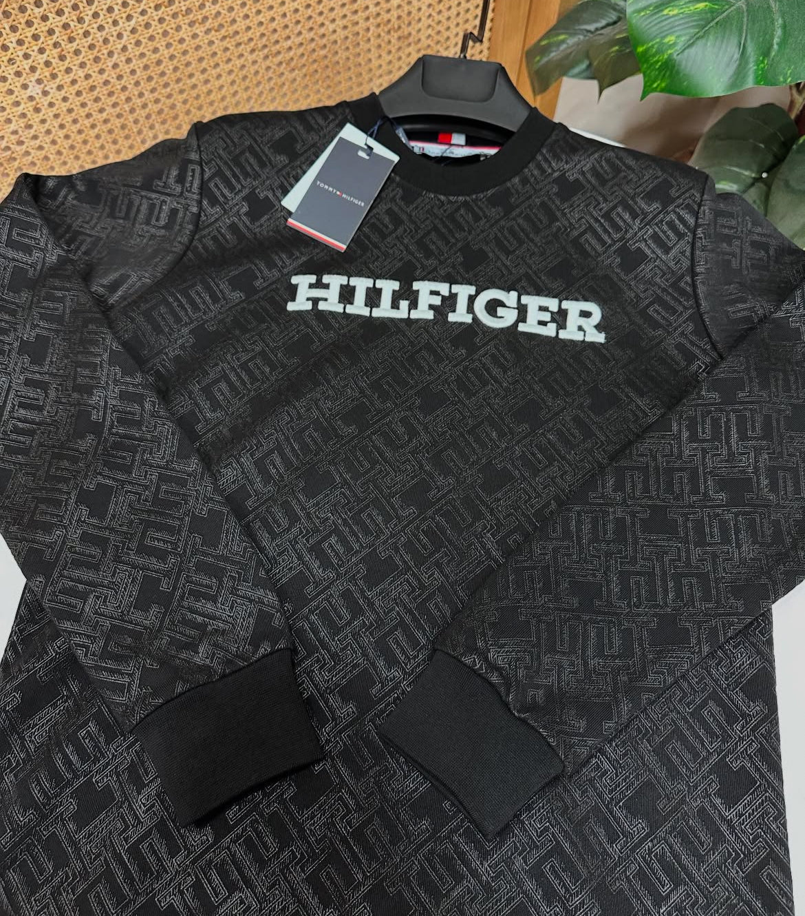 Tommy Hilfiger Uzun Kollu Siyah Sweat