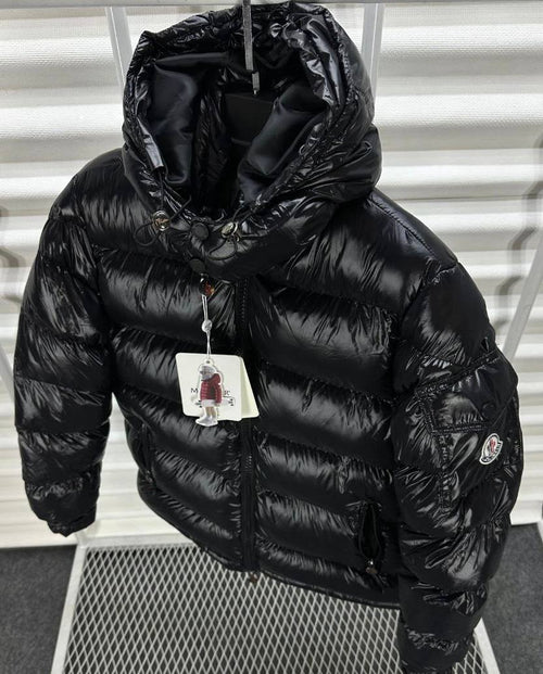 Moncler Siyah Kapşonlu Mont